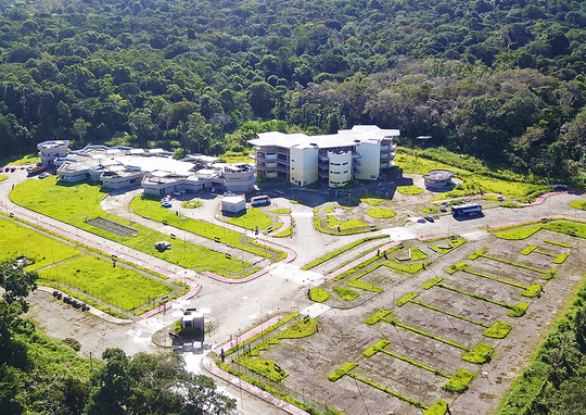 Construção do Campus Jorge Amado em Ilhéus/BA.